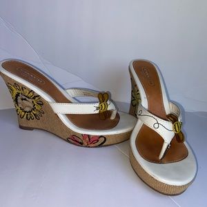 Coach Mattie Bee Wedge Thong Shoes Size 5.5